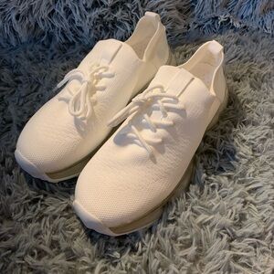 Women’s athletic shoes